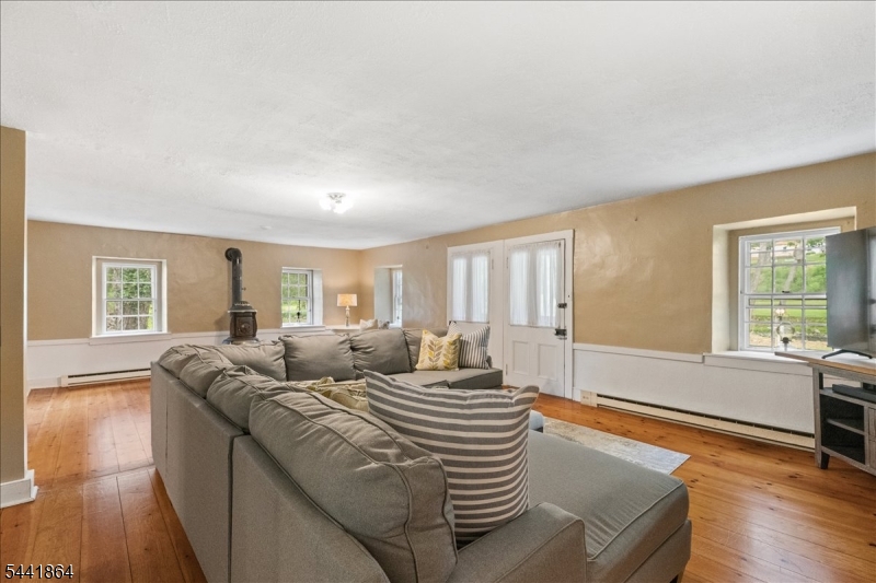 161 Musconetcong River Road Washington, NJ 07882 - Photo 18 of 47