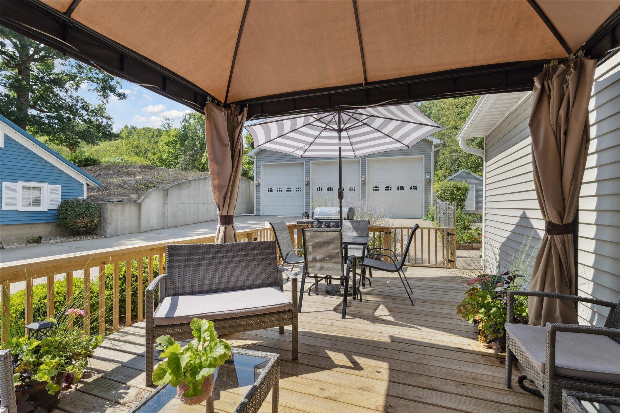 1232 West Main Street Ionia, MI 48846 - Photo 10 of 38 34-1232-W-Main-St-Ionia-MI-48846-WindowS