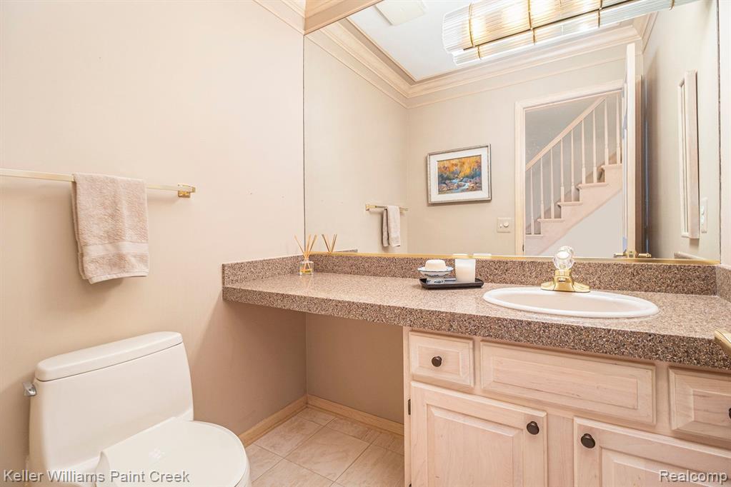 1817 Apple Ridge Court Rochester Hills, MI 48306 - Photo 15 of 36