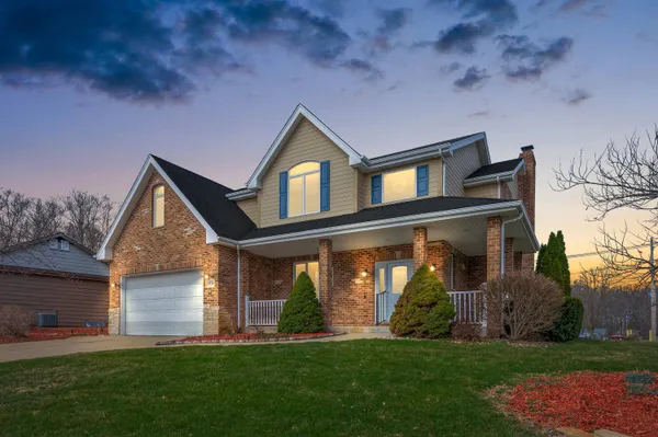 $734,900 | 5036 Shoreview Drive, Coloma, MI 49038