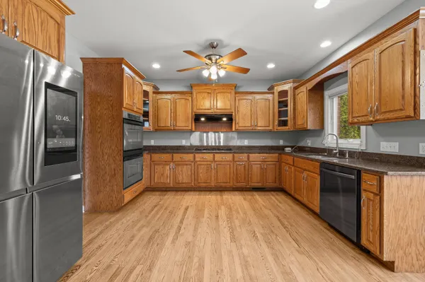 $699,000 | 5036 Shoreview Drive, Coloma, MI 49038
