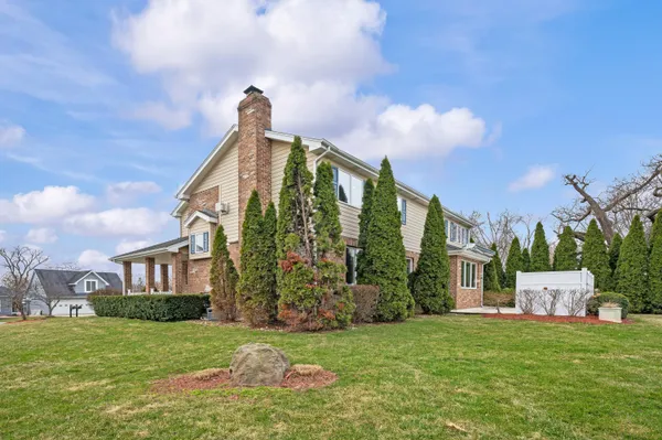 $699,000 | 5036 Shoreview Drive, Coloma, MI 49038