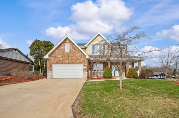 $699,000 | 5036 Shoreview Drive, Coloma, MI 49038
