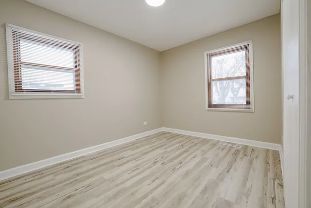 $314,900 | 311 West Kennedy Drive, Streamwood, IL 60107