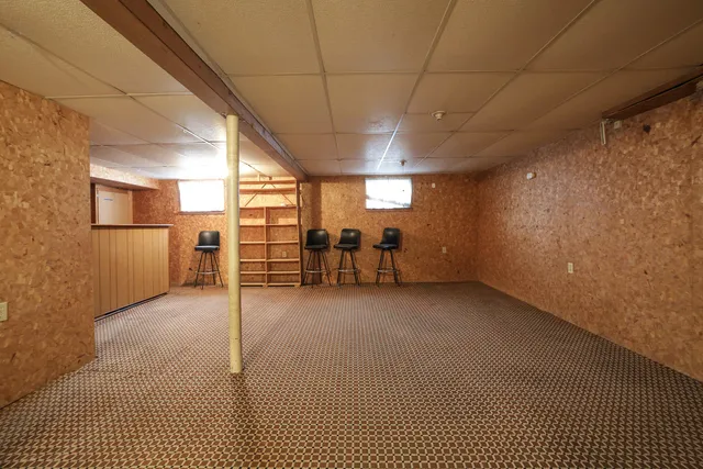 $314,900 | 311 West Kennedy Drive, Streamwood, IL 60107