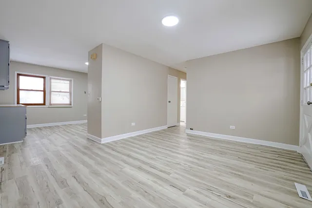 $314,900 | 311 West Kennedy Drive, Streamwood, IL 60107