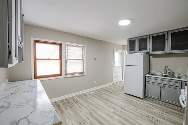 $314,900 | 311 West Kennedy Drive, Streamwood, IL 60107