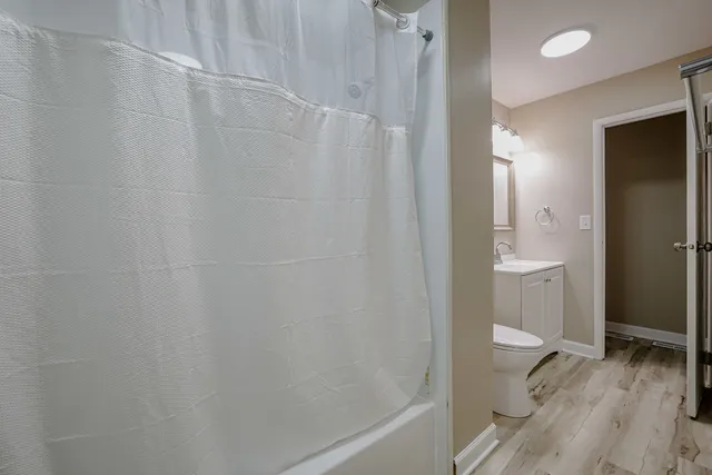 $314,900 | 311 West Kennedy Drive, Streamwood, IL 60107