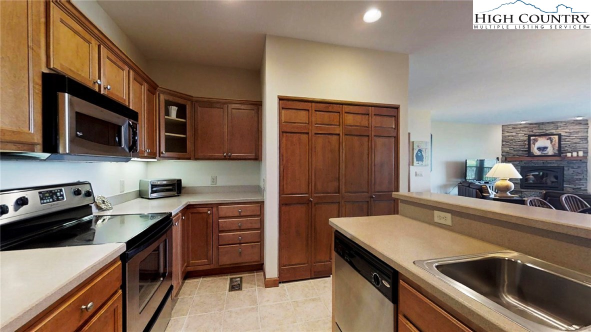 143 Wildflower Ridge, Unit 17D Sugar Mountain, NC 28604 - Photo 15 of 24