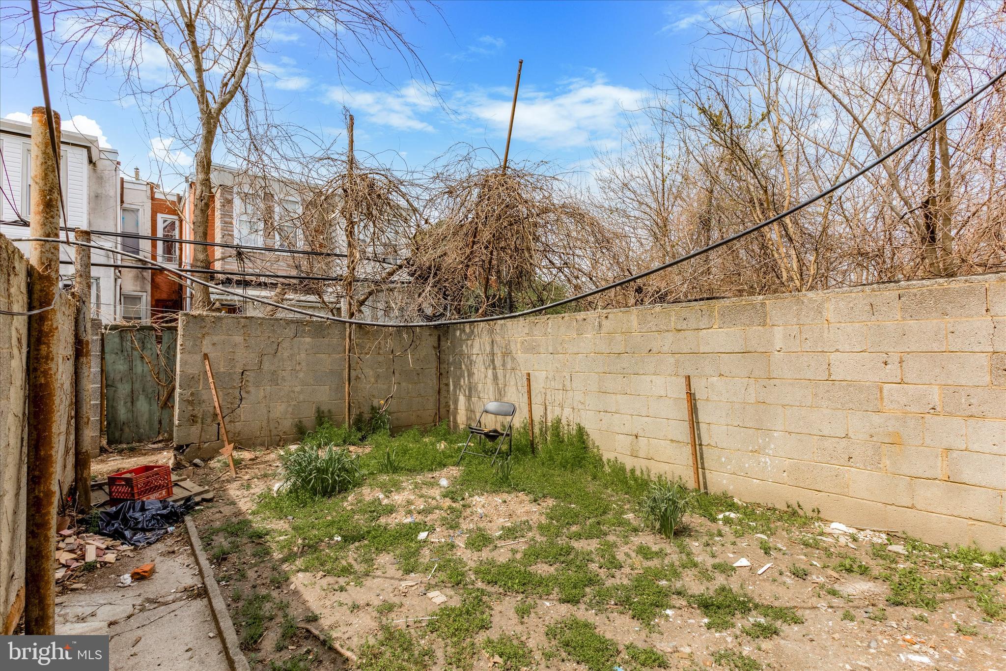 3054 North 15th Street Philadelphia, PA 19132 - Photo 25 of 26 a backyard of a house