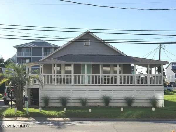 $1,700 | 1302 Canal Drive, Unit 3, Carolina Beach, NC 28428