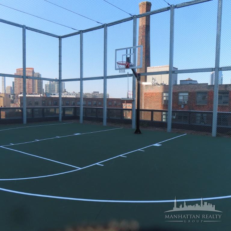 a view of a tennis court