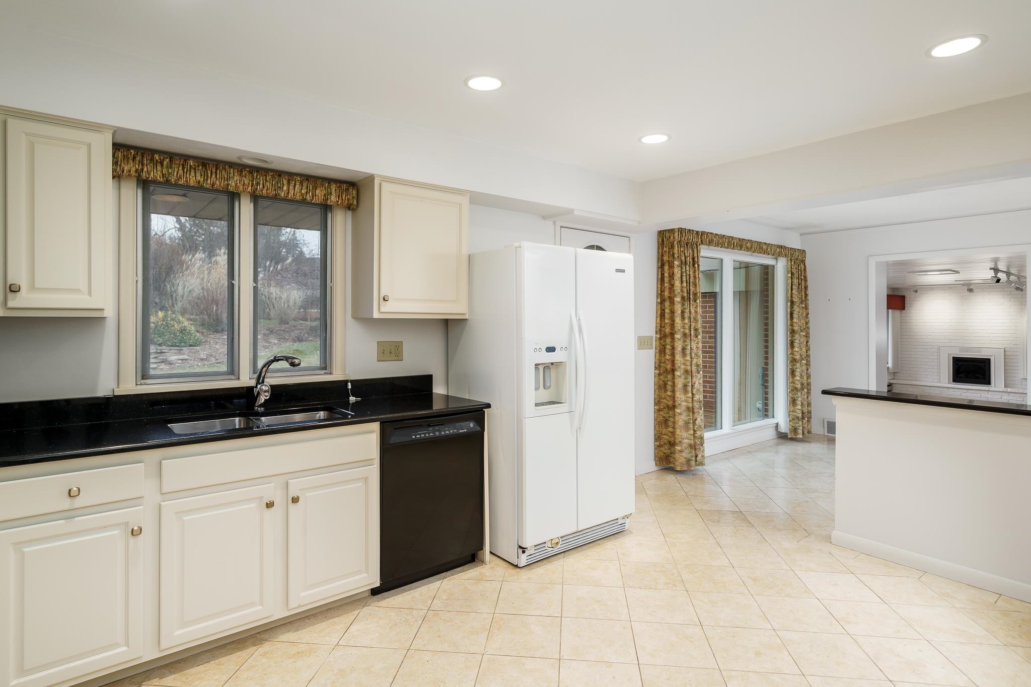 2510 Harris Road Rockford, IL 61107 - Photo 13 of 40 Gallery Image 13
