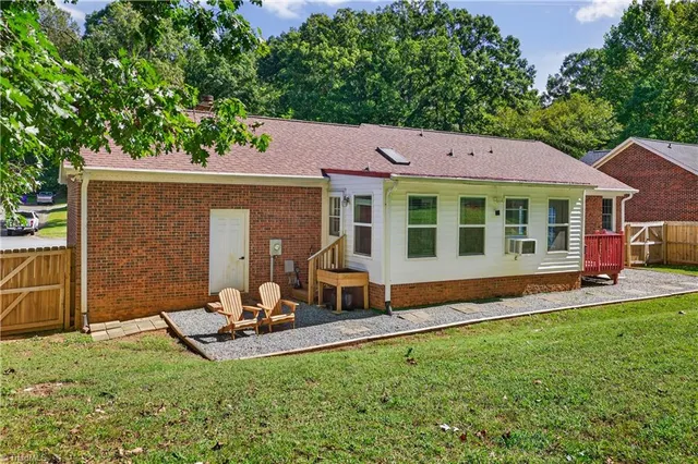 $365,000 | 1224 Skyview Drive, Mebane, NC 27302