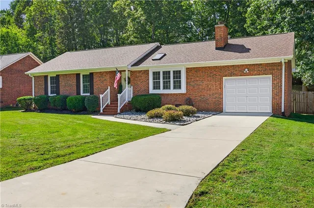 $365,000 | 1224 Skyview Drive, Mebane, NC 27302
