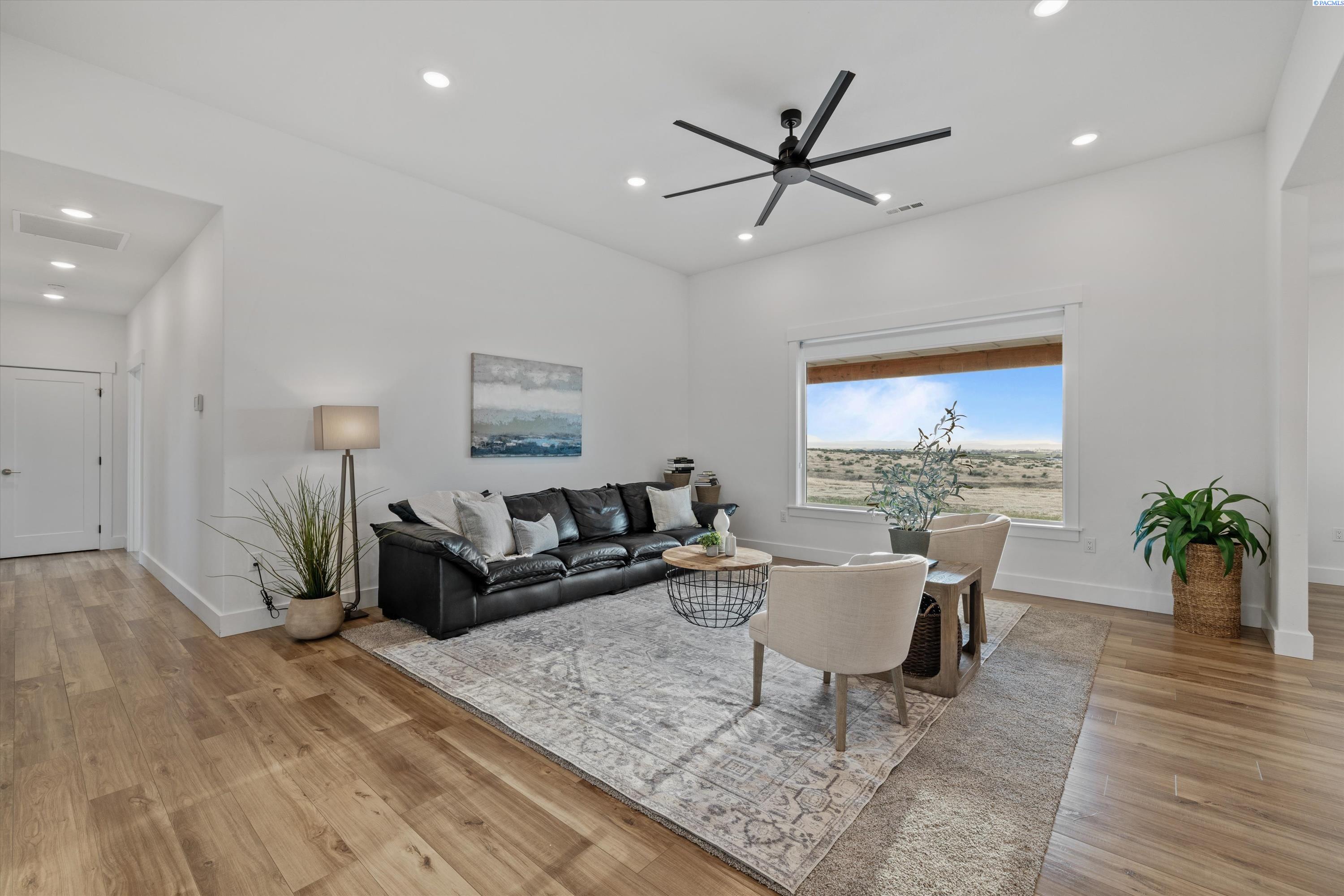499 Arid Road Mabton, WA 98935 - Photo 9 of 33 Gallery Image 9