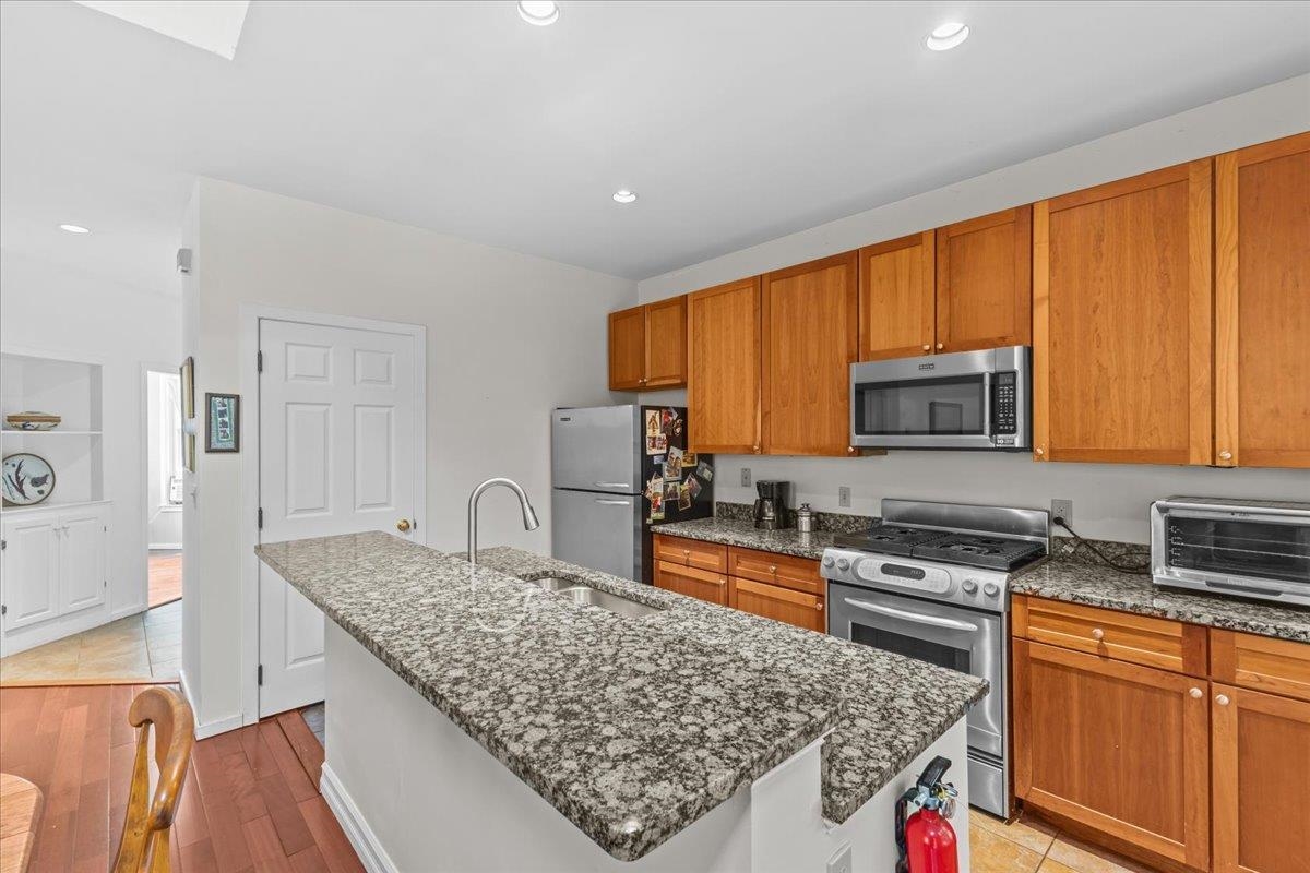 30 Eastman Farm Road, Unit 30 Burlington, VT 05408 - Photo 11 of 40