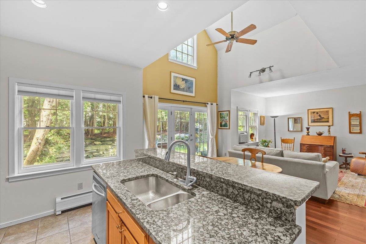 30 Eastman Farm Road, Unit 30 Burlington, VT 05408 - Photo 5 of 40