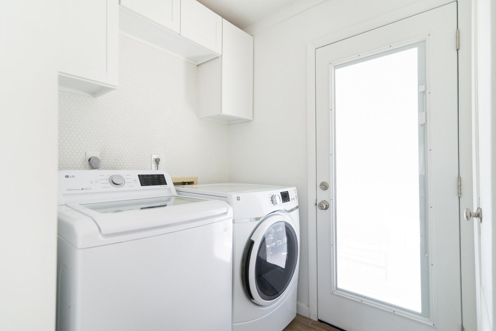 7435 East Granada Road Scottsdale, AZ 85257 - Photo 28 of 28 a utility room with dryer and washer