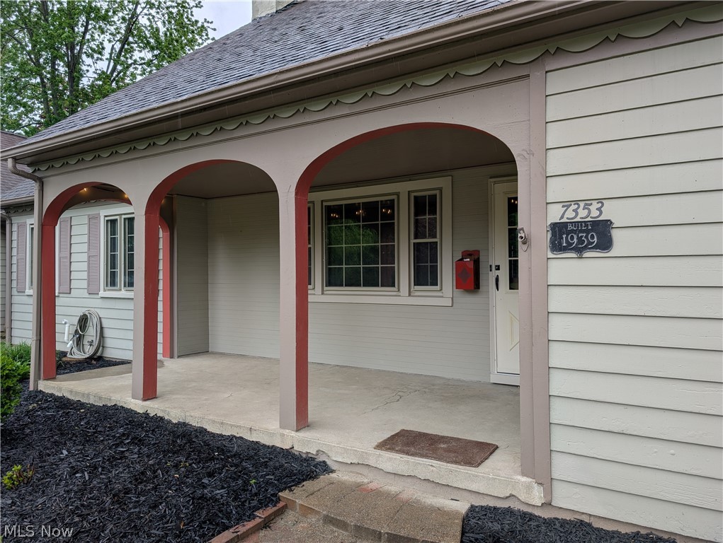 7353 Columbia Road Olmsted Falls, OH 44138 - Photo 3 of 49