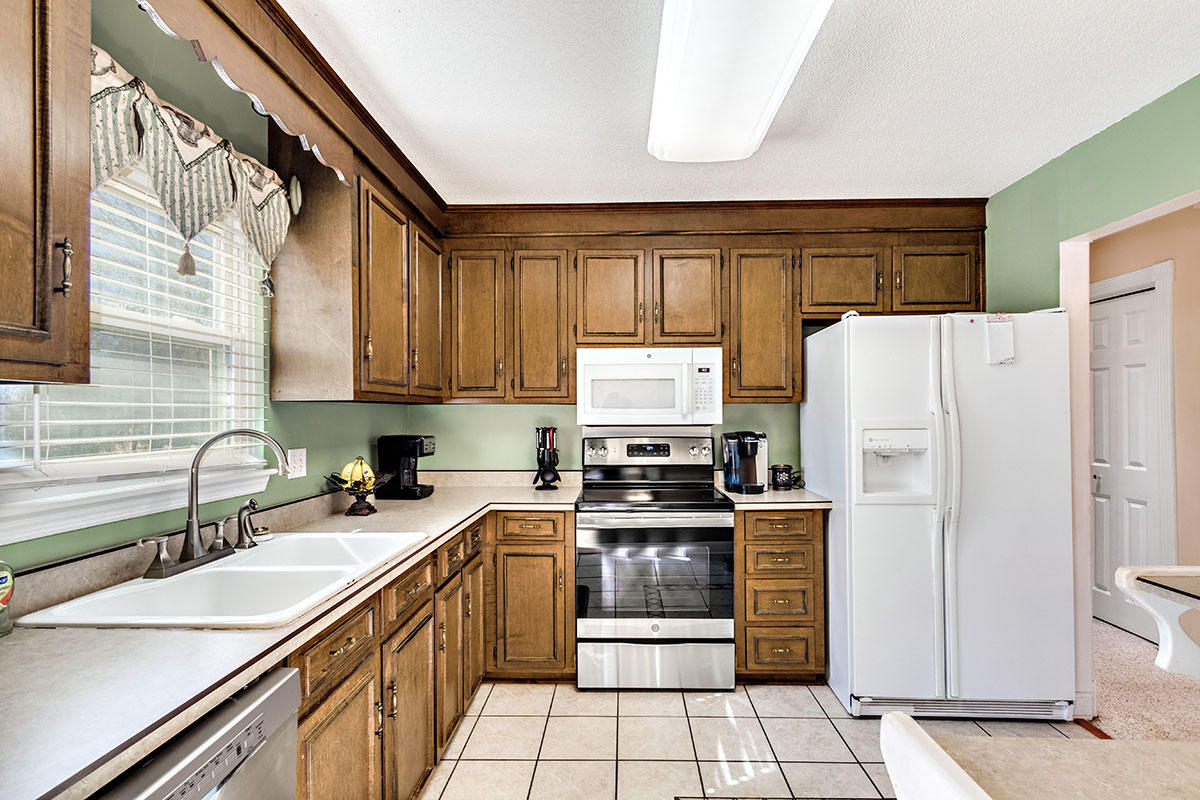 110 Aylesbury Road Goose Creek, SC 29445 - Photo 12 of 33 GPS VISUALS RE PHOTOGRAPHY 12