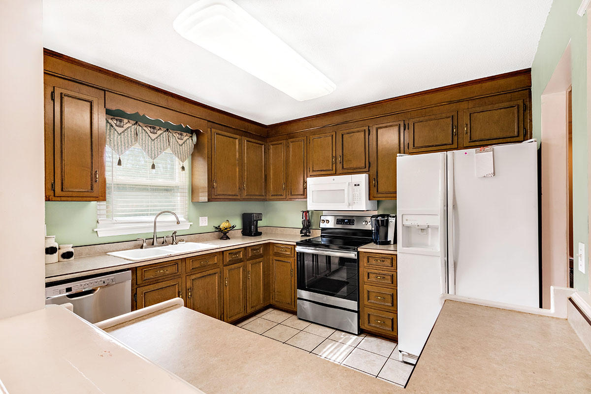 110 Aylesbury Road Goose Creek, SC 29445 - Photo 10 of 33 GPS VISUALS RE PHOTOGRAPHY 10