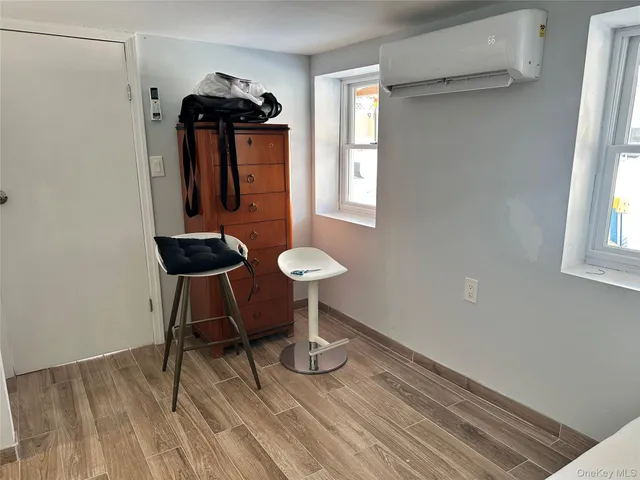 $850 | 245 Glenhill Avenue, Unit ROOM 1, Yonkers, NY 10701