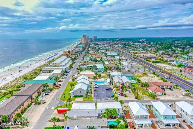 $1,875 | 7904 Surf Drive, Unit 19, Panama City Beach, FL 32408