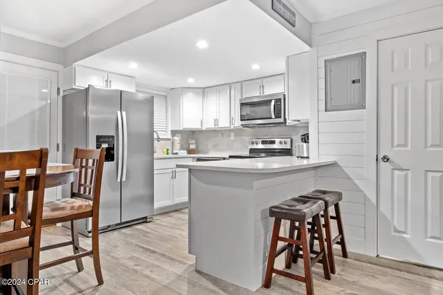 $1,875 | 7904 Surf Drive, Unit 19, Panama City Beach, FL 32408