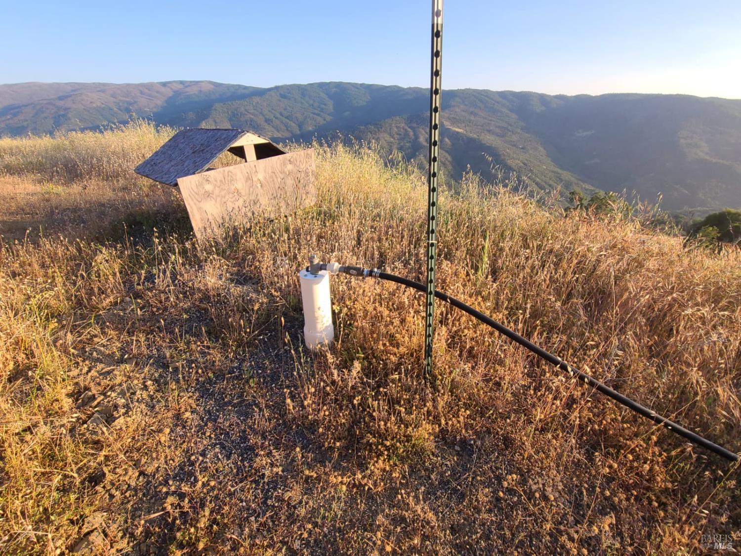 46885 Bauer Ranch Road Covelo, CA 95428 - Photo 6 of 21 a view of a lake in middle of the town