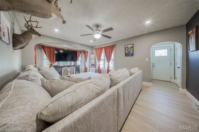 $229,900 | 114 Cartall Street, St. James, MO 65559