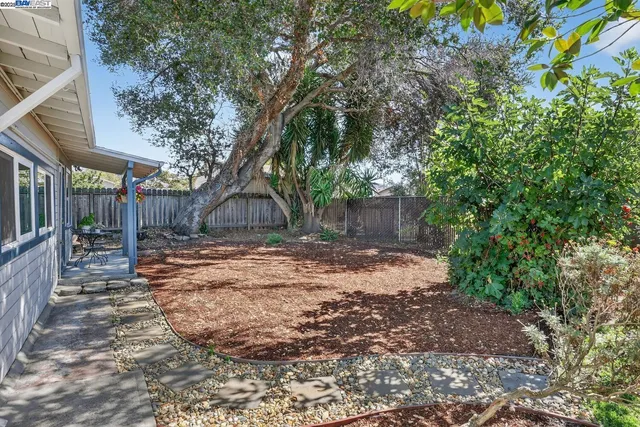$1,200,000 | 464 Kenilworth Avenue, San Leandro, CA 94577