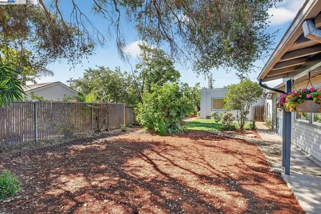 $1,200,000 | 464 Kenilworth Avenue, San Leandro, CA 94577
