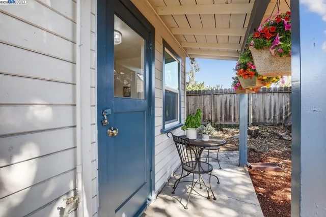 $1,200,000 | 464 Kenilworth Avenue, San Leandro, CA 94577