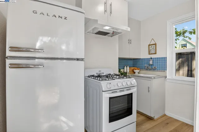 $1,200,000 | 464 Kenilworth Avenue, San Leandro, CA 94577