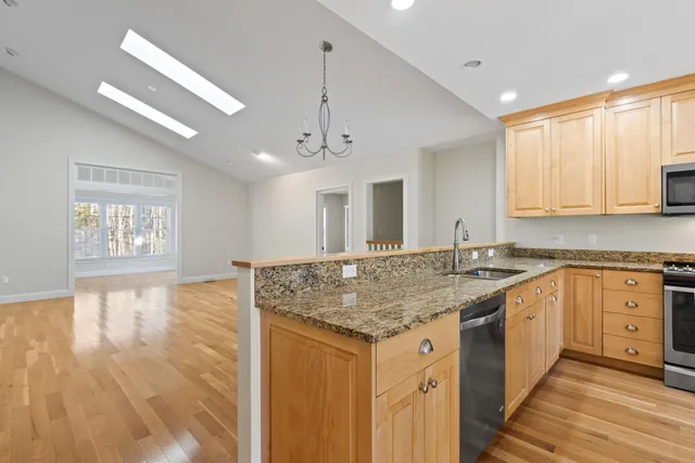 $1,200,000 | 6 Dipper Road, Unit 27, Cape Elizabeth, ME 04107