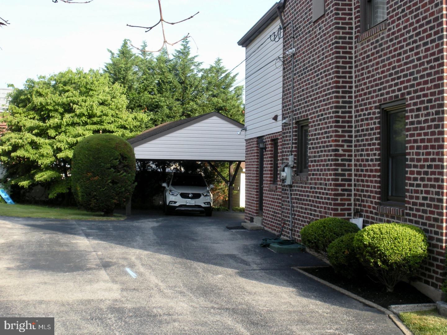 34 Barbara Drive Springfield, PA 19064 - Photo 15 of 17 Exterior Side