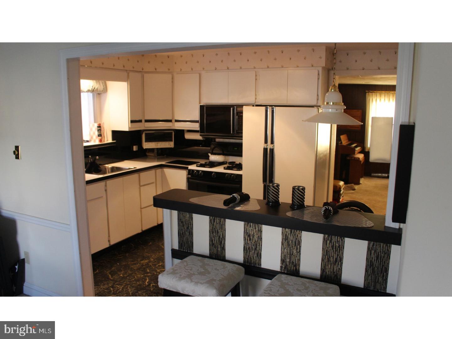 34 Barbara Drive Springfield, PA 19064 - Photo 3 of 17 Kitchen