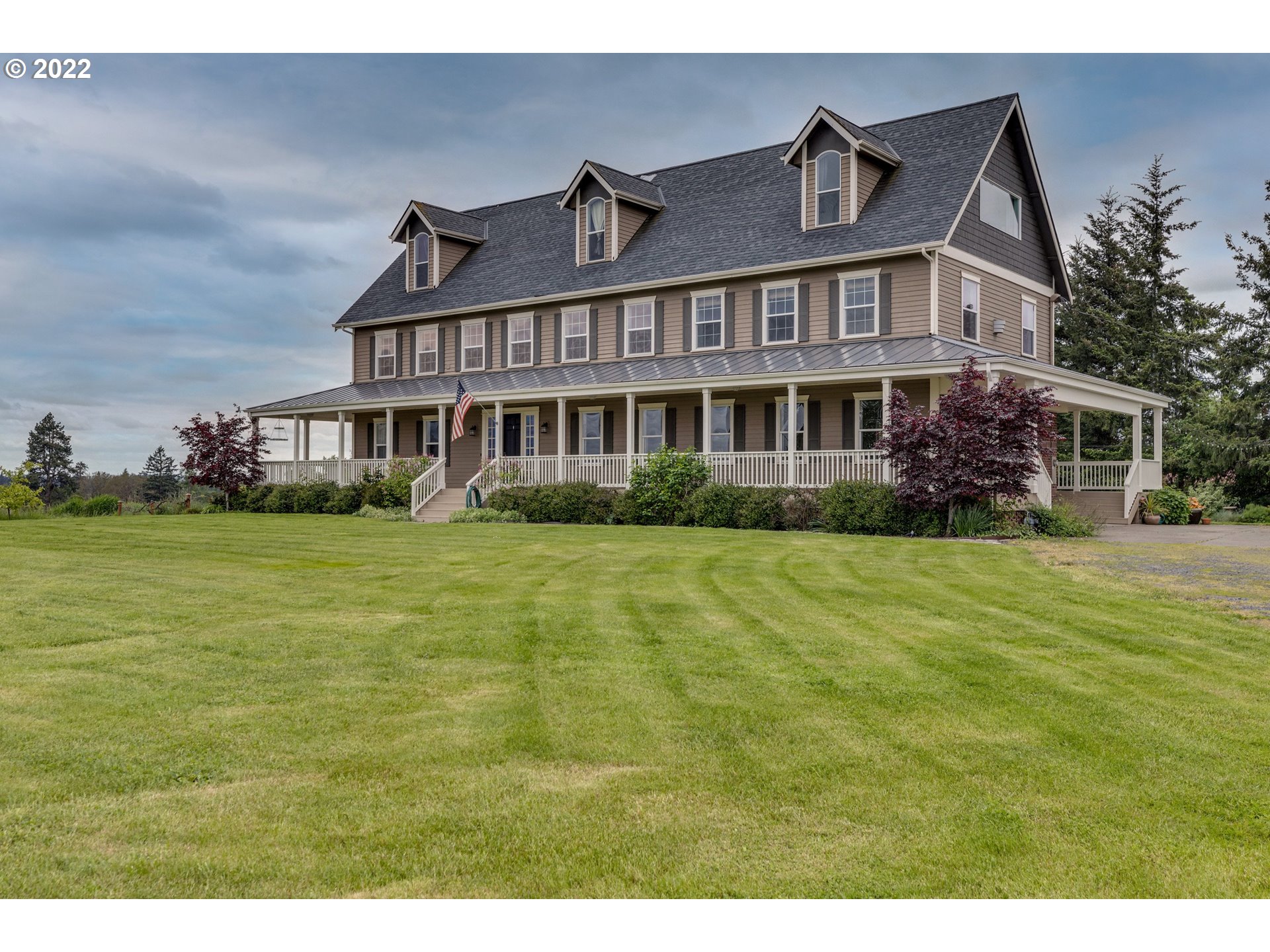 32991 South Kropf Road Molalla, OR 97038 - Photo 1 of 32 a front view of house with yard and trees
