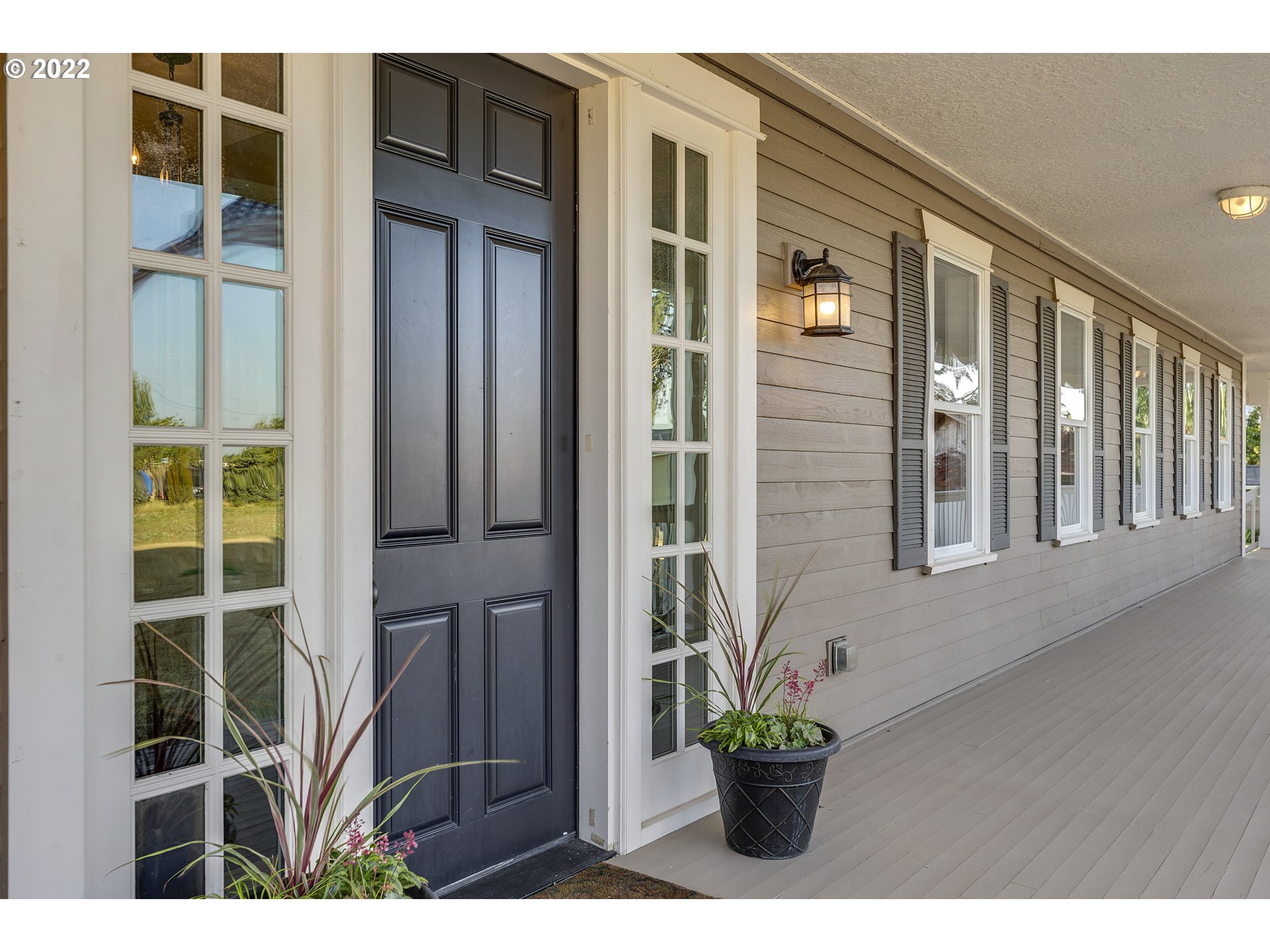 32991 South Kropf Road Molalla, OR 97038 - Photo 4 of 32 a view of front door of house