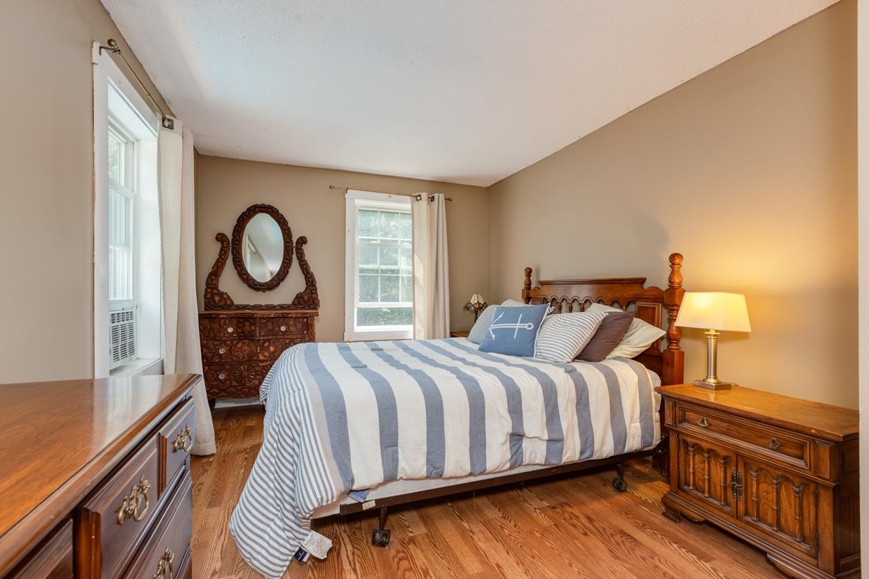 565 3rd Range Road Pembroke, NH 03275 - Photo 24 of 37