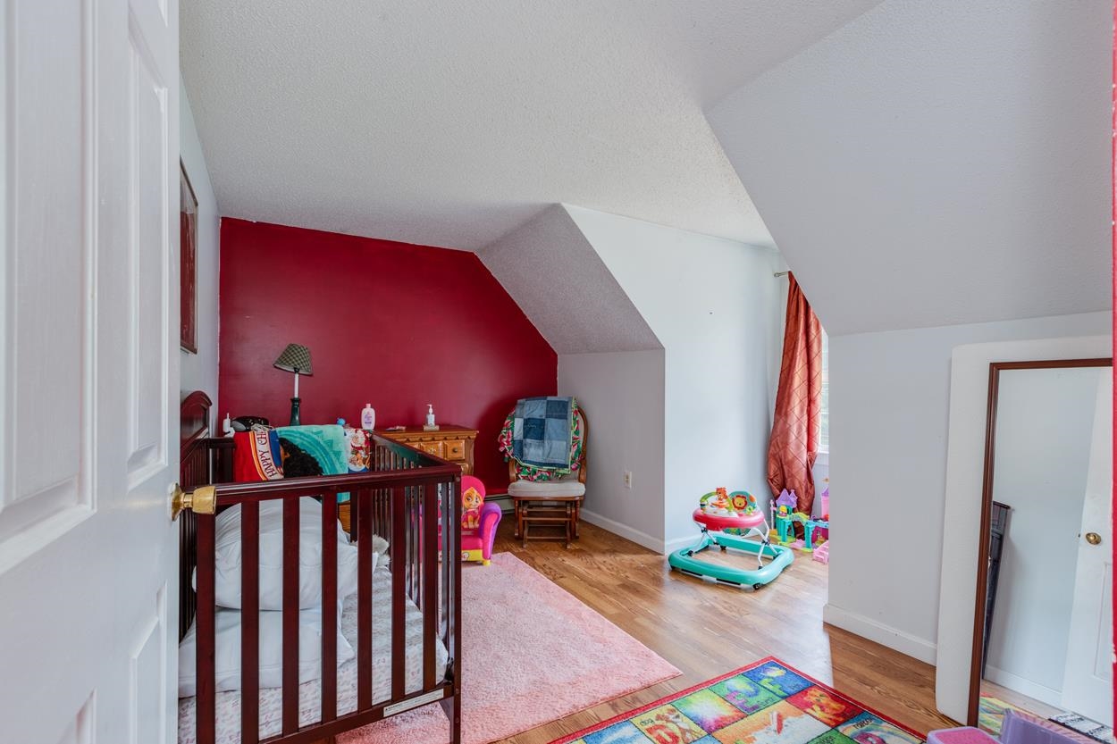 565 3rd Range Road Pembroke, NH 03275 - Photo 25 of 37
