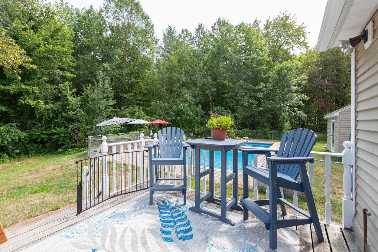 565 3rd Range Road Pembroke, NH 03275 - Photo 29 of 37