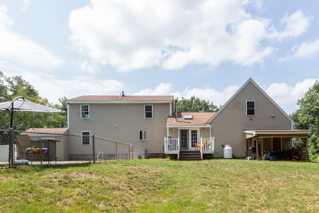 565 3rd Range Road Pembroke, NH 03275 - Photo 35 of 37