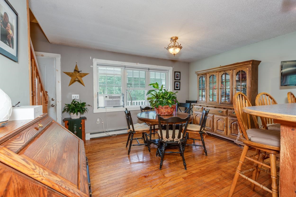 565 3rd Range Road Pembroke, NH 03275 - Photo 7 of 37