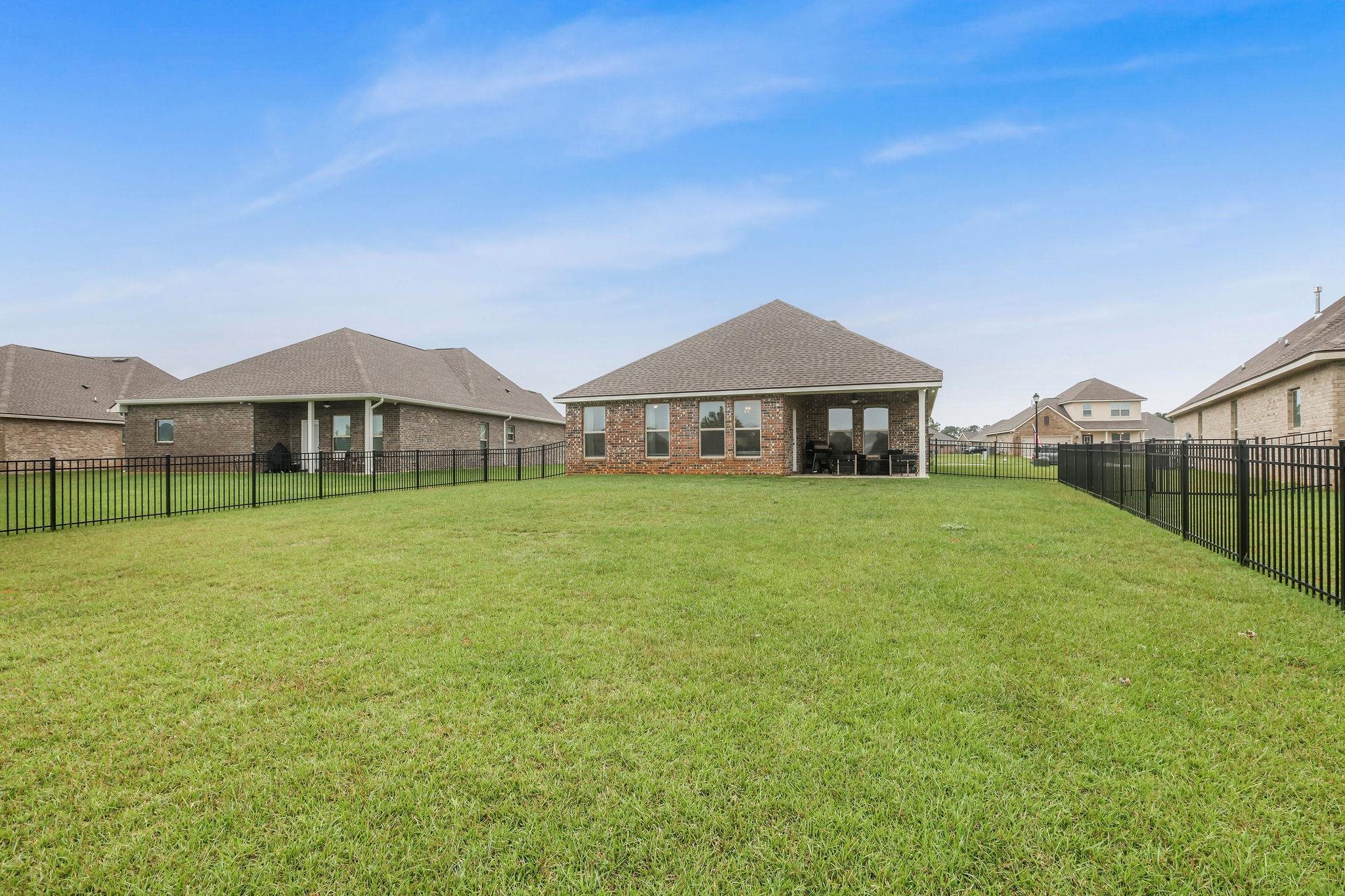 9988 Chipper Lane Foley, AL 36535 - Photo 4 of 26 Yard