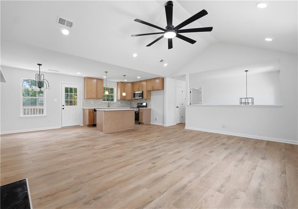 2704 Field Spring Drive Lithonia, GA 30058 - Photo 7 of 20