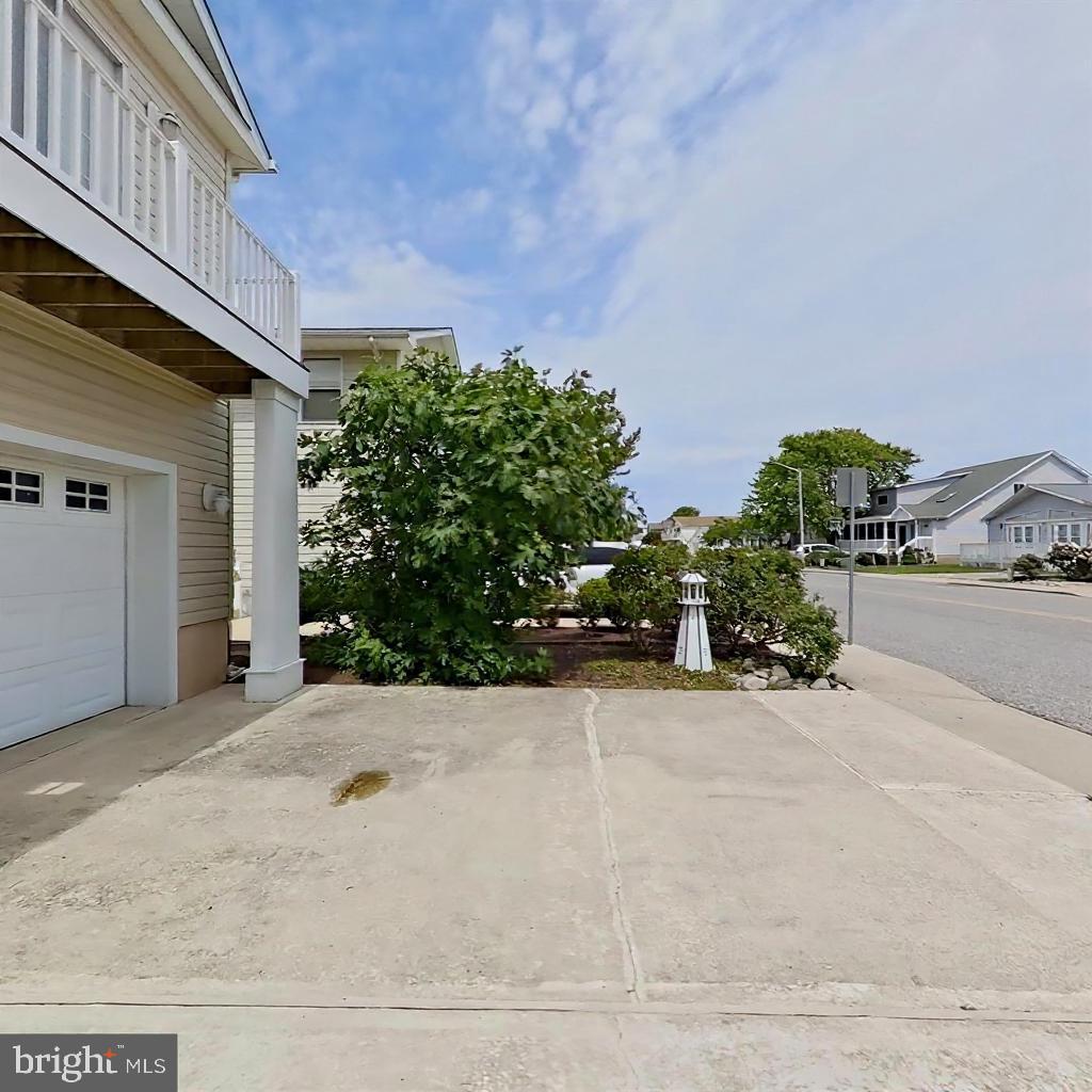 505 South Surf Road Ocean City, MD 21842 - Photo 13 of 49 a view of a house with a outdoor space