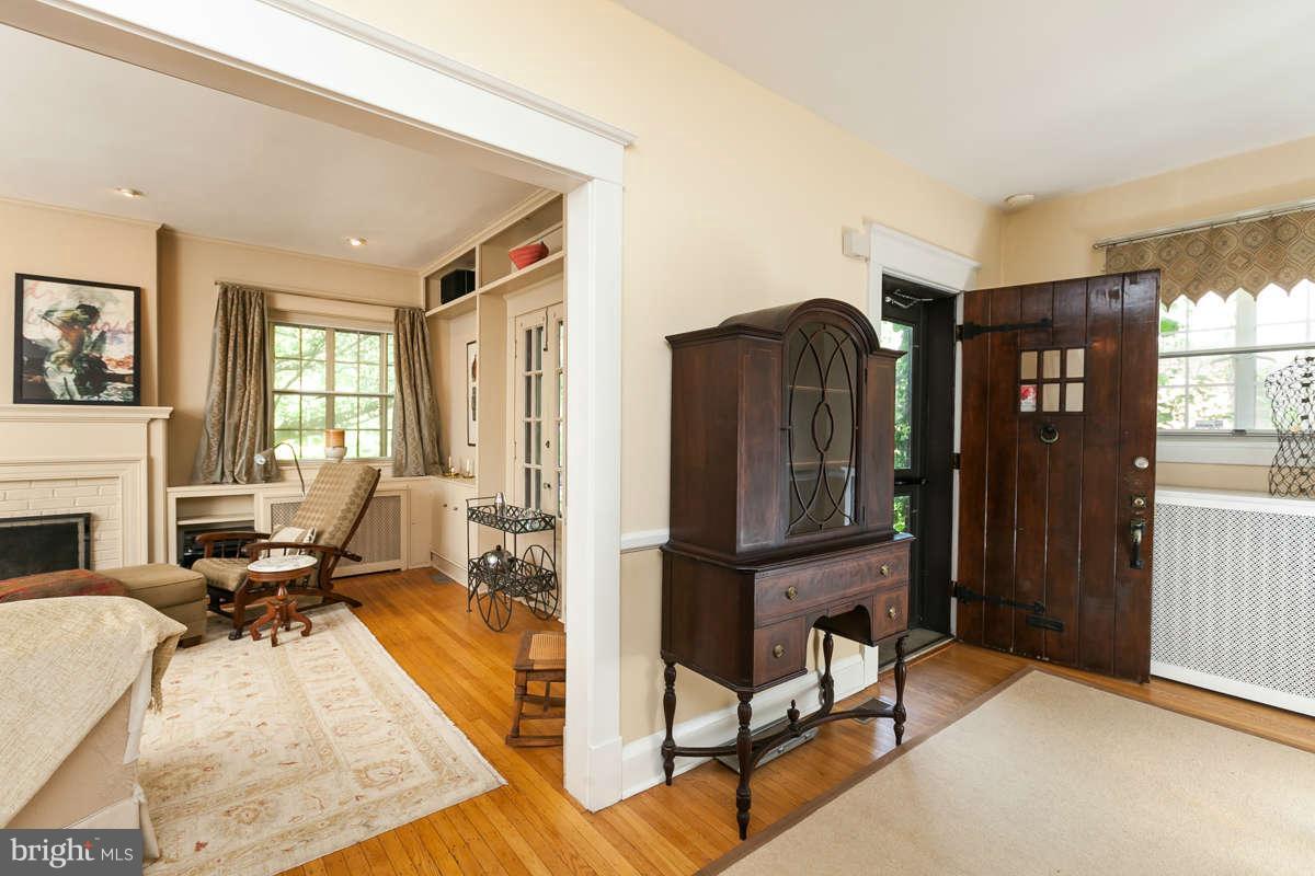 4423 Wickford Road Baltimore, MD 21210 - Photo 5 of 30 Interior General