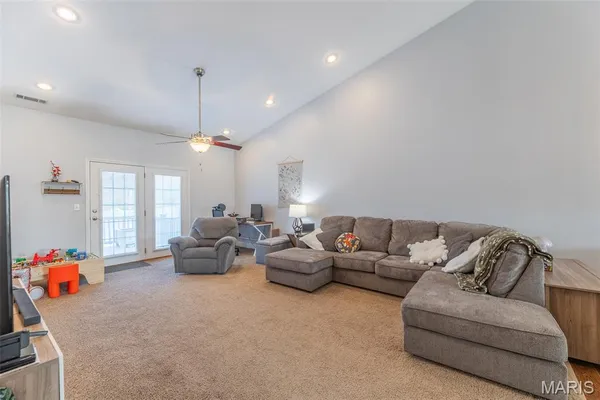 $256,000 | 268 Redhead Lane, Poplar Bluff, MO 63901